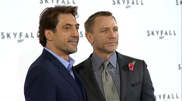 SkyFall-James-Bond-Daniel-Craig-Javier-Bardem