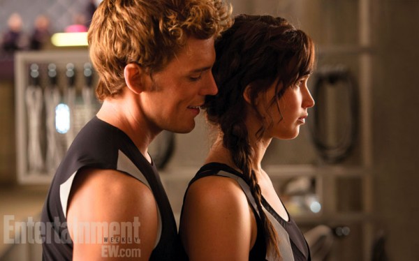 catching-fire-finnick-enllamas